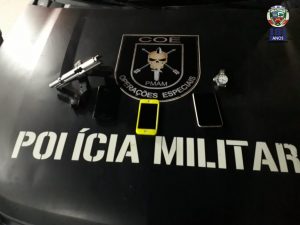 Polícia Militar, por meio da Companhia de Operações Especiais (COE), detém três homens por roubo no bairro Novo Aleixo