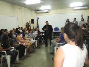 Secretário Sérgio Fontes ressaltou a importância da mulher além de homenagear as servidoras