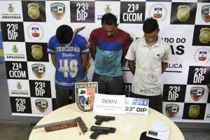 Imagem da notícia - Polícia Civil desarticula organização criminosa, recupera veículos e apreende armas, munições e drogas em operação