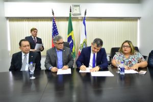 Imagem da notícia - SSP-AM e TJAM fecham parceria para emissão de RG e CPF a crianças de abrigos e adolescentes com medidas socioeducativas