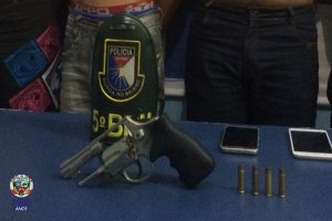 Imagem da notícia - Polícia Militar detém, em Coari, por tráfico de drogas, jovem condenado por homicídio, que estava foragido da justiça