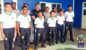 Imagem da notícia - Programa Polícia Militar Formando Cidadãos participa de ação cívico social no CPA Oeste