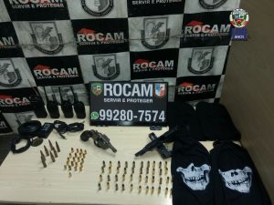 Imagem da notícia - Quatro homens são presos e dois adolescentes apreendidos por envolvimento em roubos a residências na capital