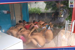 Imagem da notícia - Polícia Militar realiza revista em carceragem da delegacia de Envira