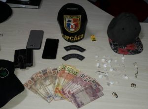 Imagem da notícia - Polícia militar através da CipCães detém dupla por tráfico de drogas na zona norte de Manaus, pela Operação Tiradentes