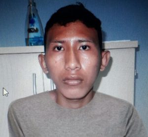 Imagem da notícia - Polícia Civil pede o apoio da população para localizar e prender jovem envolvido em roubo a passageiros de ônibus