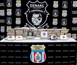 Imagem da notícia - Polícia Civil prende dupla e apreende 80 kg de maconha do tipo skunk, em ação conjunta com a Seai