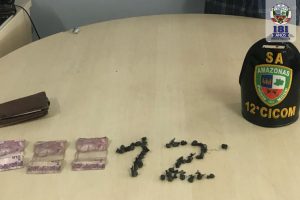 Imagem da notícia - Polícia Militar, por meio da 12ª Cicom, detém em flagrante homem por tráfico de drogas no loteamento Parque das Nações, em Flores, zona centro-sul de Manaus