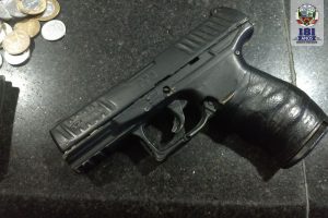 Imagem da notícia - Polícia Militar apreende adolescentes após assaltarem transeuntes na comunidade Campos Sales, zona norte de Manaus