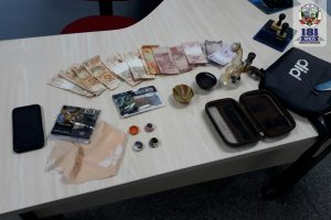 Imagem da notícia - Polícia Militar, por meio do Batalhão de Choque, detém homem com droga no Mutirão, zona norte de Manaus