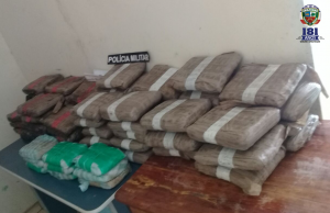 Imagem da notícia - Polícia Militar apreende 74 quilos de entorpecentes no porto fluvial de Tonantins