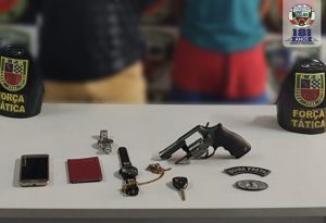 Imagem da notícia - Polícia Militar detém homem por uso ilegal de arma de fogo e outro por tráfico de drogas em Uarini