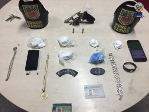 Imagem da notícia - Polícia Militar, por meio da Força Tática, detém infrator por tráfico de drogas e porte ilegal de arma no Val Paraíso, zona leste de Manaus