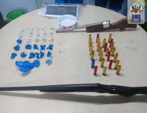 Imagem da notícia - Operação Banzeiro prende trio e apreende armas e drogas no Lago do Puraquequara