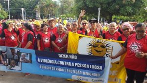Imagem da notícia - Idosos vão às ruas pedir fim da violência