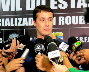 Imagem da notícia - Polícia Civil prende dupla envolvida em golpe aplicado em comerciante e recupera R$ 5 mil pertencentes à vítima