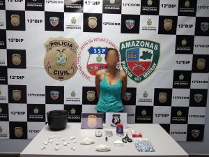 Imagem da notícia - Polícia Civil prende jovem com porções e trouxinhas de cocaína no bairro Cidade Nova