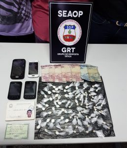 Imagem da notícia - Com drogas em casa, duas mulheres são presas e uma adolescente é apreendida pela Seaop no bairro Mundo Novo