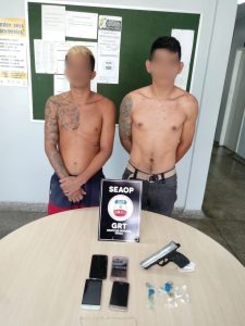 Imagem da notícia - Dupla suspeita de roubos é presa na zona oeste por policiais da Seaop após denúncias
