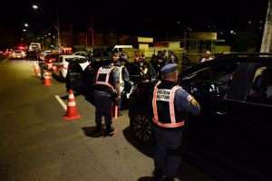 Imagem da notícia - Operação Cavalo de Aço prende homicida e apreende mais de 40 veículos em Manaus