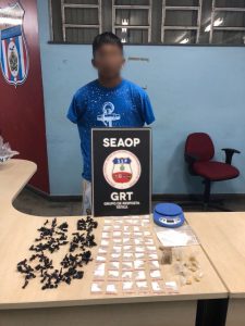 Imagem da notícia - Seaop prende homem que embalava entorpecentes em casa abandonada no Nova Conquista