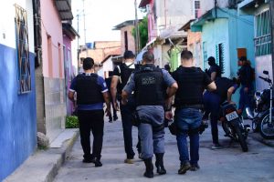 Imagem da notícia - Pelo segundo dia, comunidade da União passa por operação ostensiva seguindo determinação da SSP-AM