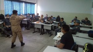 Imagem da notícia - Polícia Militar, por meio do Programa Formando Cidadão, participa de instrução de primeiros socorros do Corpo de Bombeiros Militar do Amazonas