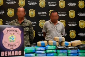 Imagem da notícia - Em Iranduba, polícia prende dupla em embarcação com cocaína avaliada em R$ 620 mil