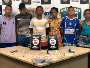 Imagem da notícia - Em operação na zona leste, Seaop prende seis infratores e apreende 541 trouxinhas de entorpecentes