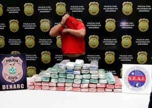 Imagem da notícia - Equipes da Seai e Denarc prendem homem e apreendem 50 kg de maconha do tipo “skunk”vindos do Pará