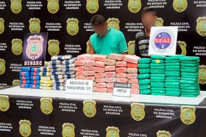 Imagem da notícia - Operação Banzeiro prende dois e apreende 150 quilos de cocaína em balsa em Manacapuru