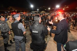 Imagem da notícia - Operação em Manaus tem saldo de dez presos, três menores apreendidos e cinco veículos recuperados