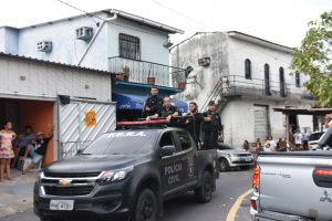 Imagem da notícia - Mais de 16 mil pessoas foram abordadas pela polícia no feriadão e seis mil carros fiscalizados