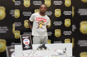 Imagem da notícia - Homem é preso em flagrante por posse ilegal de arma de fogo e tráfico de drogas