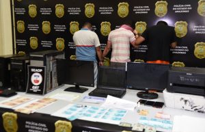 Imagem da notícia - Seaop prende trio em flagrante por estelionato e associação criminosa para fabricação de notas falsas