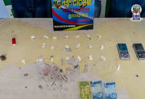 Imagem da notícia - Militares detém três suspeitos em posse de entorpecente na zona norte de Manaus