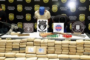 Imagem da notícia - SSP-AM apreende meia tonelada de drogas e prende dois traficantes em Operação Banzeiro