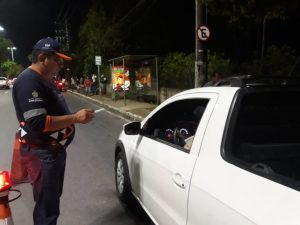 Imagem da notícia - PM recaptura três foragidos e apreende seis armas no interior no feriado prolongado