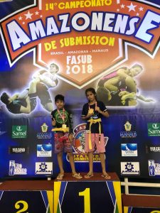 Imagem da notícia - Crianças de projeto da 30ª Cicom são premiadas em evento de luta, na Arena Amadeu Teixeira