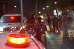 Imagem da notícia - PM prende 14 homens e apreende seis adolescentes entre a noite de domingo e a madrugada desta segunda-feira