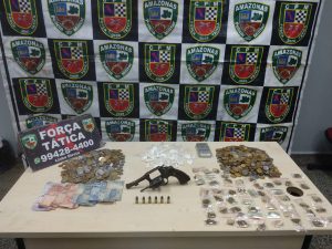 Imagem da notícia - PM prende oito pessoas e apreende três adolescentes em Manaus