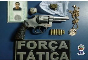 Imagem da notícia - PM detém homem por porte ilegal de arma de fogo