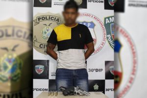 Imagem da notícia - Polícias Civil e Militar prendem com drogas jovem procurado por tentativa de homicídio no bairro