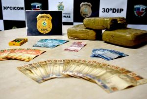 Imagem da notícia - Polícias Civil e Militar prendem jovem com 3,5kg de maconha do tipo skunk