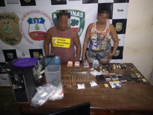 Imagem da notícia - Polícia Militar detém dupla suspeita de tráfico de drogas em Tefé
