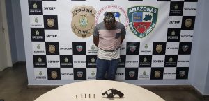 Imagem da notícia - PM prende sete pessoas por tráfico de drogas e porte ilegal de armas