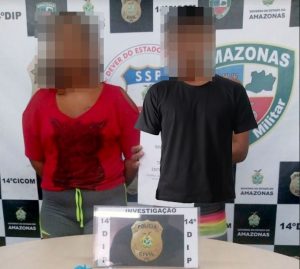 Imagem da notícia - PC prende dupla com 60 trouxinhas de cocaína e porções de maconha