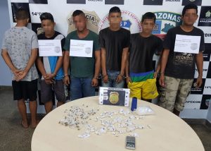 Imagem da notícia - Polícia Civil prende bando e apreende adolescente com entorpecentes