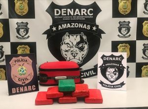 Imagem da notícia - Polícia Civil prende pessoas da mesma família com 6 tabletes de maconha