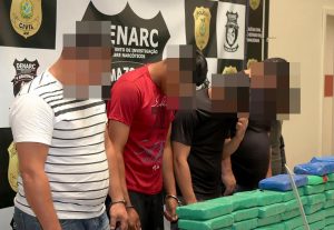 Imagem da notícia - PC prende bando com 400 kg de drogas durante operação no bairro Puraquequara